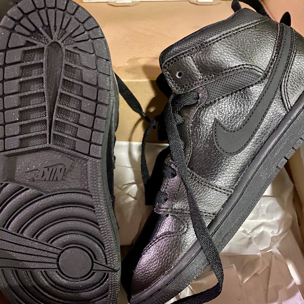 Jordan 1 MID bp - black